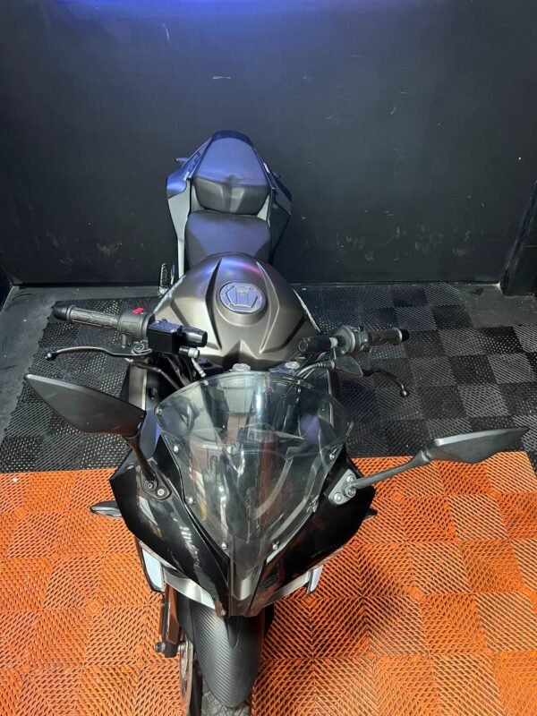 Moto Bajaj PULSAR RS 200 ABS - Image 3