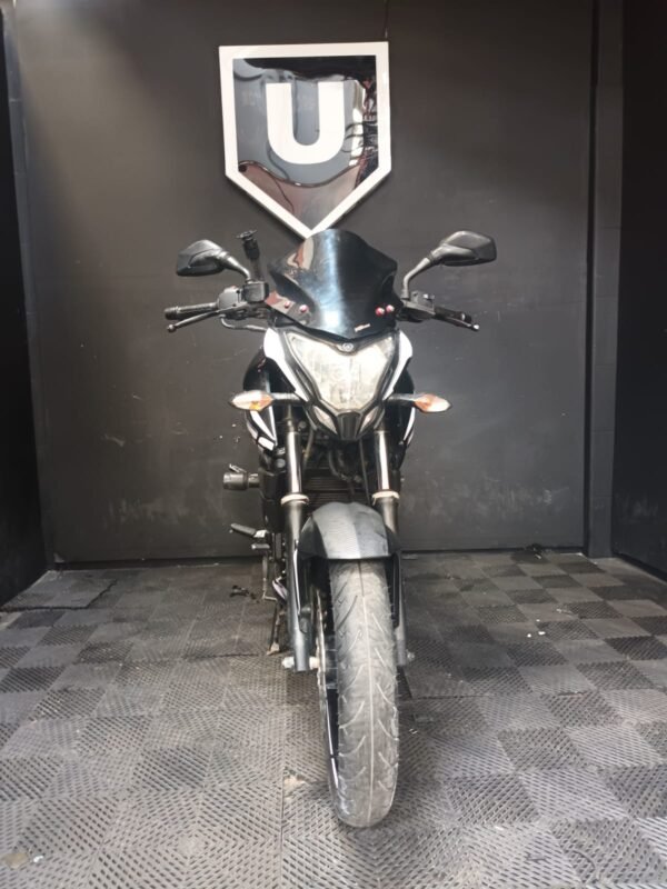 BAJAJ NS 200 - MODELO 2023 - Image 2