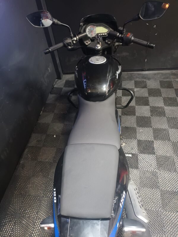 BAJAJ PULSAR 180 UG GT - MODELO 2018 - Image 2