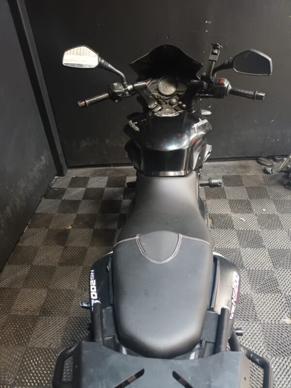 BAJAJ NS 200 - MODELO 2023 - Image 4