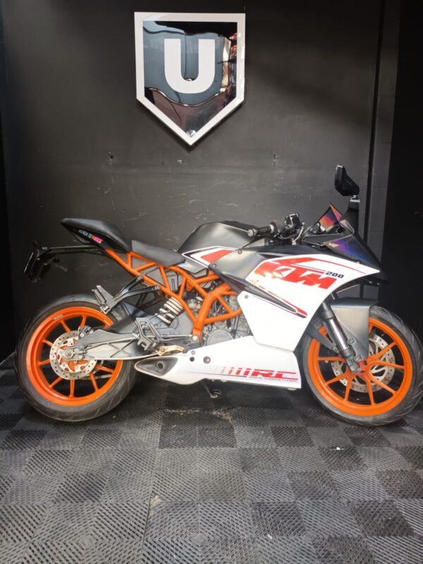 KTM RC 200 - Modelo 2019 - Image 5